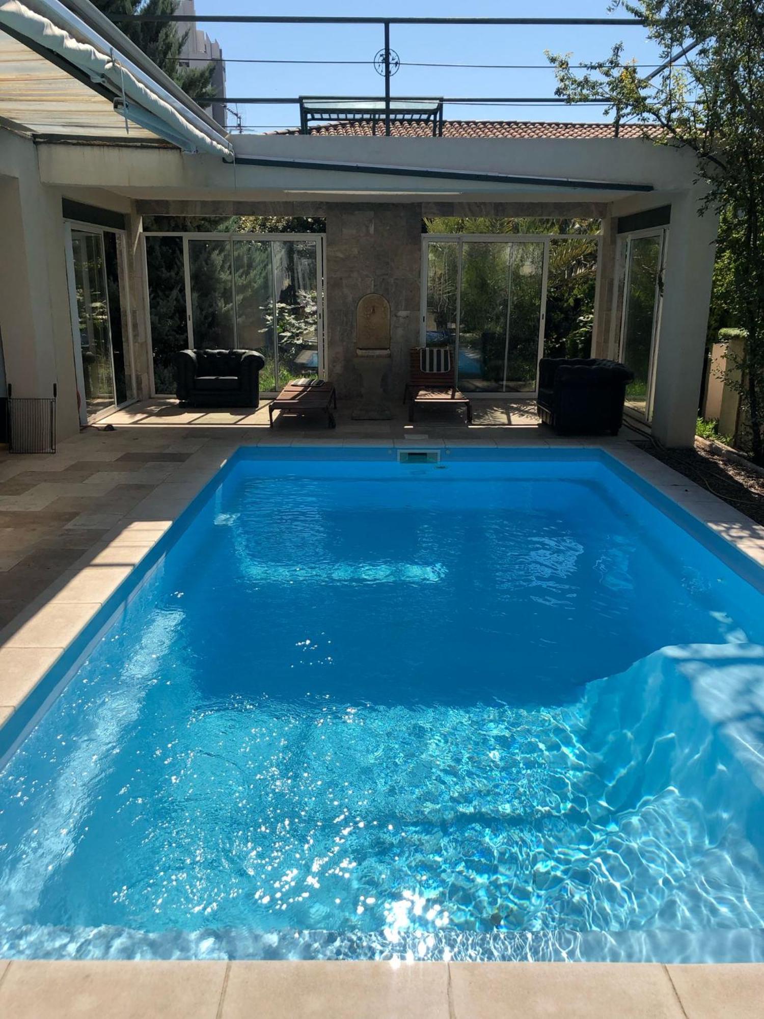 Avec Piscine