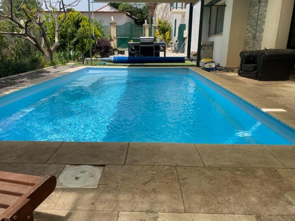 Avec Piscine *